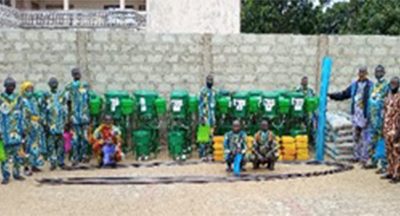 Cérémonie de remise d’appuis logistiques aux bénéficiaires des actions du CIPCRE-Bénin dans la vallée de l’Ouémé :   Le CIPCRE-Bénin fait don de kits modernes de lavage des mains,  matériaux de construction, comprimés d’Aquatab et kits scolaires aux  villages de Késsounnou, Houèdo-Wô et Gnanhouizounmè
